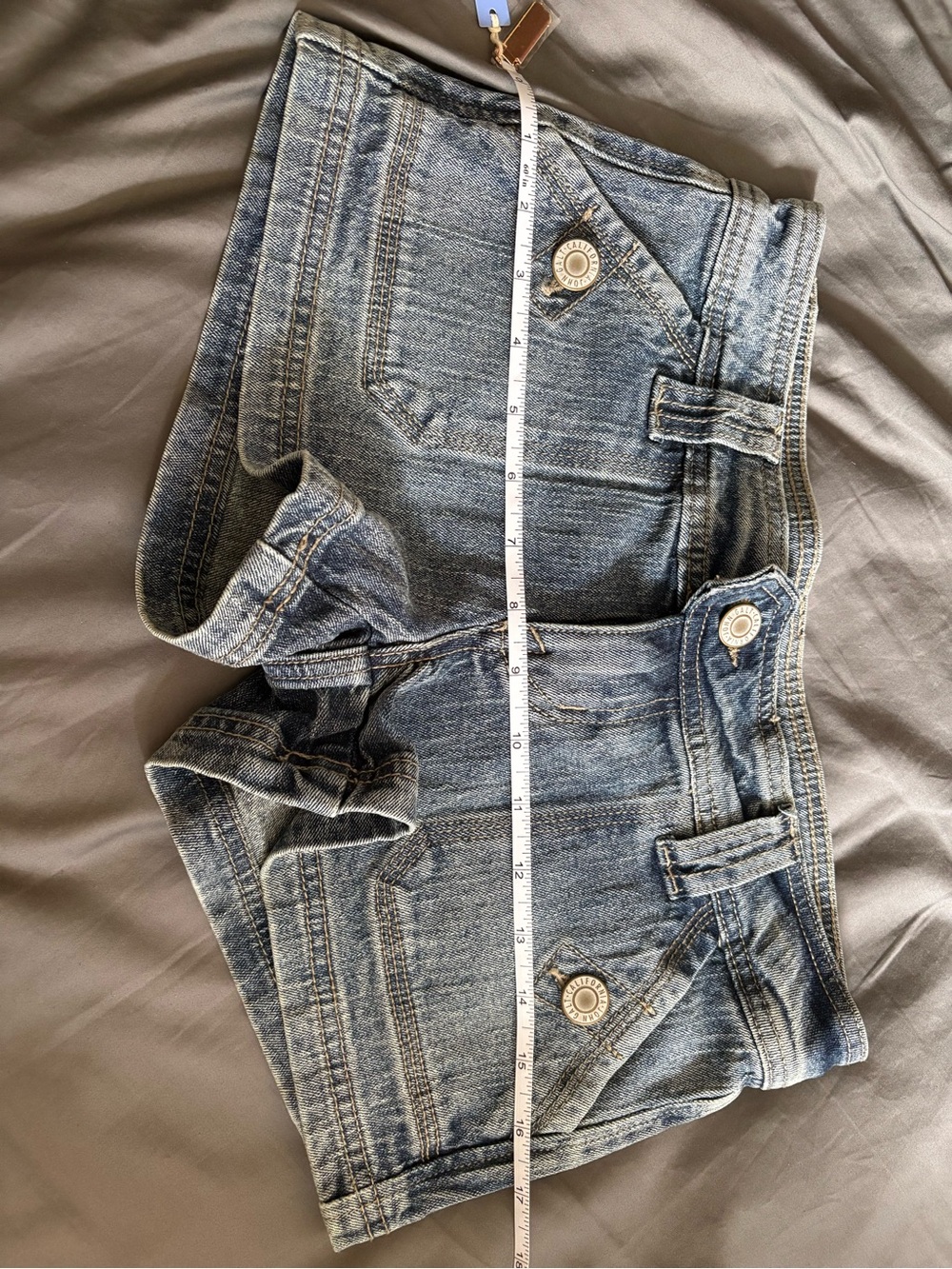 Brandy Melville John Galt Jean shorts - Picture 2 of 4